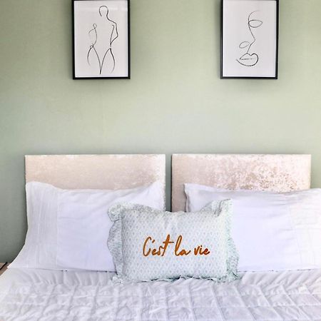 Stunning Apartment, Sleeps 4, Central London, 1 Bedroom, Zone 1, Kennington - Open For Business Stays, Long Stays And Families Relocating Zewnętrze zdjęcie