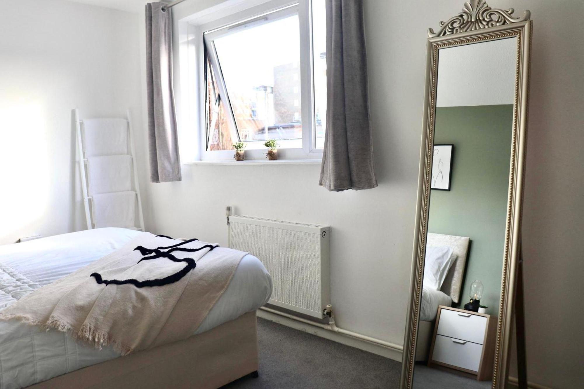 Stunning Apartment, Sleeps 4, Central London, 1 Bedroom, Zone 1, Kennington - Open For Business Stays, Long Stays And Families Relocating Zewnętrze zdjęcie